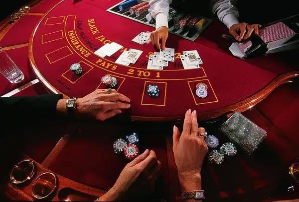 Baccarat ကတ်ဂိမ်း live dealer table မြင်ကွင်း